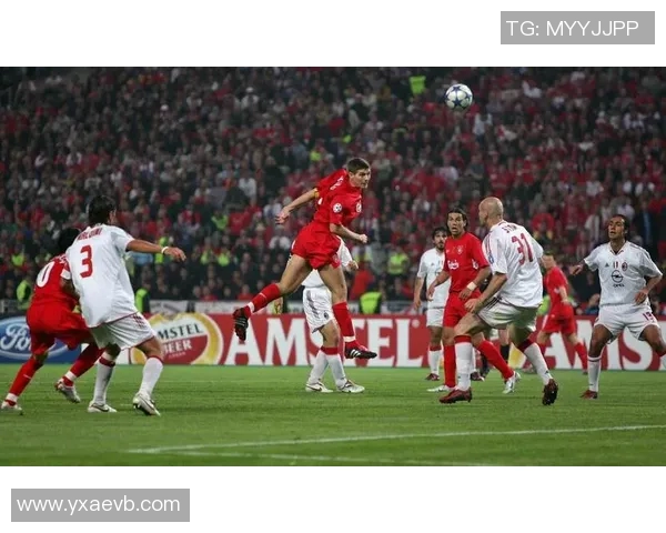 足球明星登场瞬间的震撼场面回顾与精彩瞬间分析